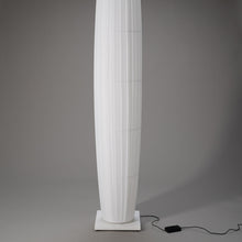 Load image into Gallery viewer, Colonne LED Floor Lamp in Detail.
