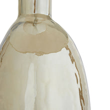 Load image into Gallery viewer, Joss Table Lamp in Detail.