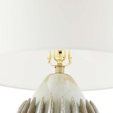 Load image into Gallery viewer, Pawnee Table Lamp in Detail.