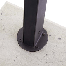 Load image into Gallery viewer, Sarsa Floor Lamp in Detail.