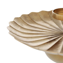 Load image into Gallery viewer, Teresa Flush Mount Ceiling Light in Detail.