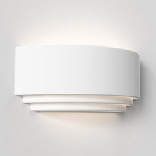 Load image into Gallery viewer, Amalfi Wall Light in Detail.