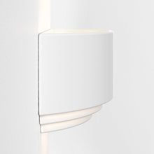 Load image into Gallery viewer, Amalfi Wall Light in Detail.