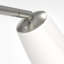 Load image into Gallery viewer, Carlton Table Lamp in Detail.