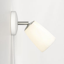 Load image into Gallery viewer, Carlton Wall Light in Detail.
