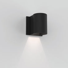 Load image into Gallery viewer, Dunbar Outdoor LED Wall Light in Detail.