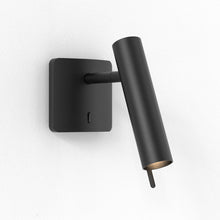 Load image into Gallery viewer, Leda Wall Light in Detail.