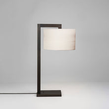 Load image into Gallery viewer, Ravello Table Lamp in Detail.