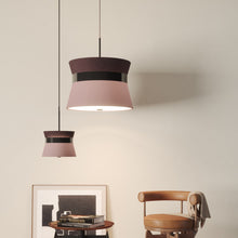 Load image into Gallery viewer, Caramelo Pendant Light in living room.