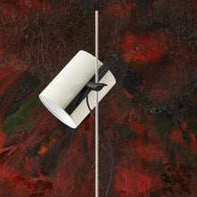 Load image into Gallery viewer, Magnetic Foco Floor Lamp in living room.