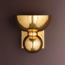 Load image into Gallery viewer, Catania Wall Light in Detail.