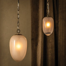Load image into Gallery viewer, Daith Chandelier in Detail.
