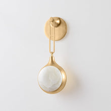 Load image into Gallery viewer, Riviere LED Wall Light in Detail.