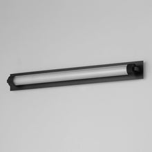 Load image into Gallery viewer, Doric LED Wall Light in Detail.