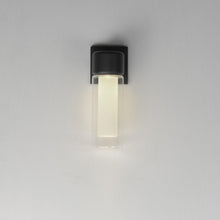 Load image into Gallery viewer, Dram Outdoor Wall Light in Detail.