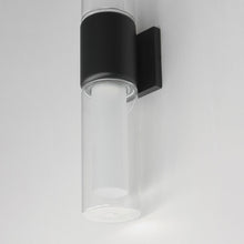 Load image into Gallery viewer, Dram Outdoor Wall Light in Detail.