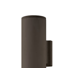 Load image into Gallery viewer, Silo Outdoor Wall Light in Detail.