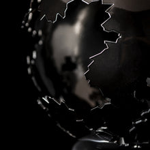Load image into Gallery viewer, Pangea Table Lamp in Detail.