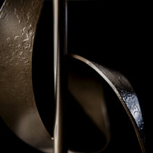 Load image into Gallery viewer, Rivulet Table Lamp in Detail.