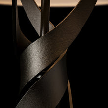 Load image into Gallery viewer, Tryst Floor Lamp in Detail.