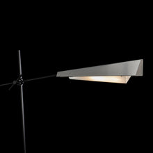 Load image into Gallery viewer, Vertex 02 Floor Lamp in Detail.