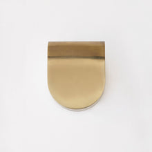Load image into Gallery viewer, Briarwood LED Wall Light in Detail.
