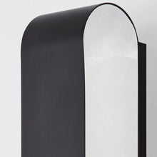 Load image into Gallery viewer, Briarwood LED Wall Light in Detail.