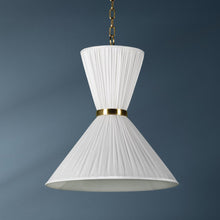 Load image into Gallery viewer, Enid Pendant Light in Detail.