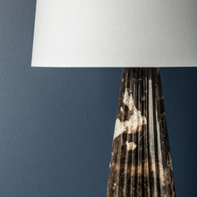 Load image into Gallery viewer, Fanny Table Lamp in Detail.