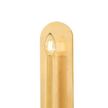 Load image into Gallery viewer, Lindenhurst Wall Light in Detail.