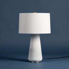 Load image into Gallery viewer, Saugerties Table Lamp in Detail.