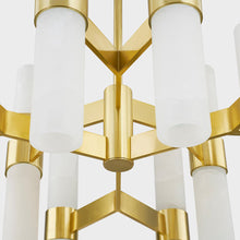 Load image into Gallery viewer, Stowe Chandelier in Detail.