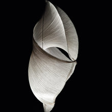 Load image into Gallery viewer, Babadul LED Floor Lamp in Detail.