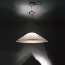 Load image into Gallery viewer, Maru Pendant Light in Detail.