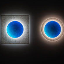 Load image into Gallery viewer, Moodmoon LED Wall Light in Detail.