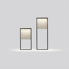 Load image into Gallery viewer, Fil Outdoor LED Solar Portable Floor Lamp in Detail.