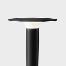 Load image into Gallery viewer, Lix Spike Outdoor LED Solar Bollard in Detail.