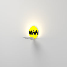 Load image into Gallery viewer, Peanuts Gravy LED Wall Light in Detail.