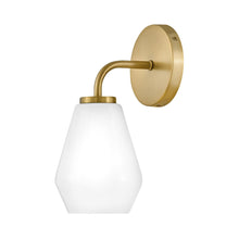 Load image into Gallery viewer, Gio Bath Wall Light in Lacquered Brass (1-Light).