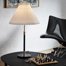 Load image into Gallery viewer, 352 Table Lamp in living room.
