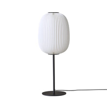 Load image into Gallery viewer, Lamella Table Lamp in Detail.