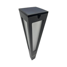 Load image into Gallery viewer, Lanai Outdoor Solar LED Torch Light in Detail.