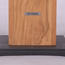Load image into Gallery viewer, Tekura Outdoor Solar LED Pathway Light in Detail.