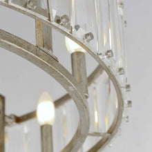 Load image into Gallery viewer, Odeon Fandelight in Detail.