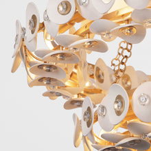 Load image into Gallery viewer, Niu Chandelier in Detail.