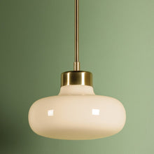 Load image into Gallery viewer, Eliana Pendant Light in Detail.