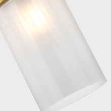 Load image into Gallery viewer, Emory Pendant Light in Detail.