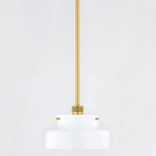 Load image into Gallery viewer, Luella Pendant Light in Detail.