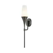 Load image into Gallery viewer, Luisa Wall Light in Detail.