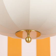 Load image into Gallery viewer, Meshelle Pendant Light in Detail.